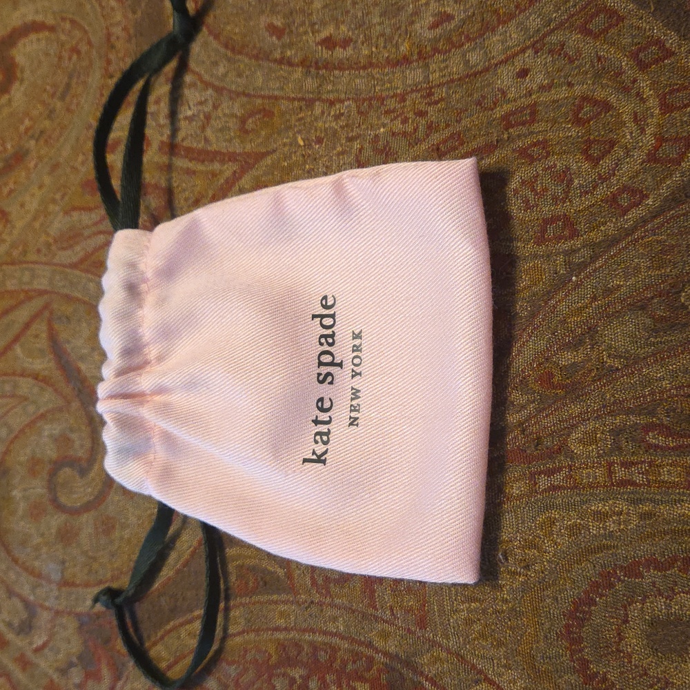 Kate Spade NWT Star Earrings - Shimmering Silver $39 Retail w/pink pouch - Picture 4 of 6